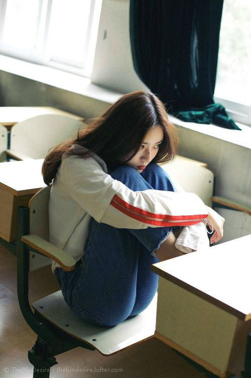 “垒球决战激烈进行！新都赛场悬念迭起”